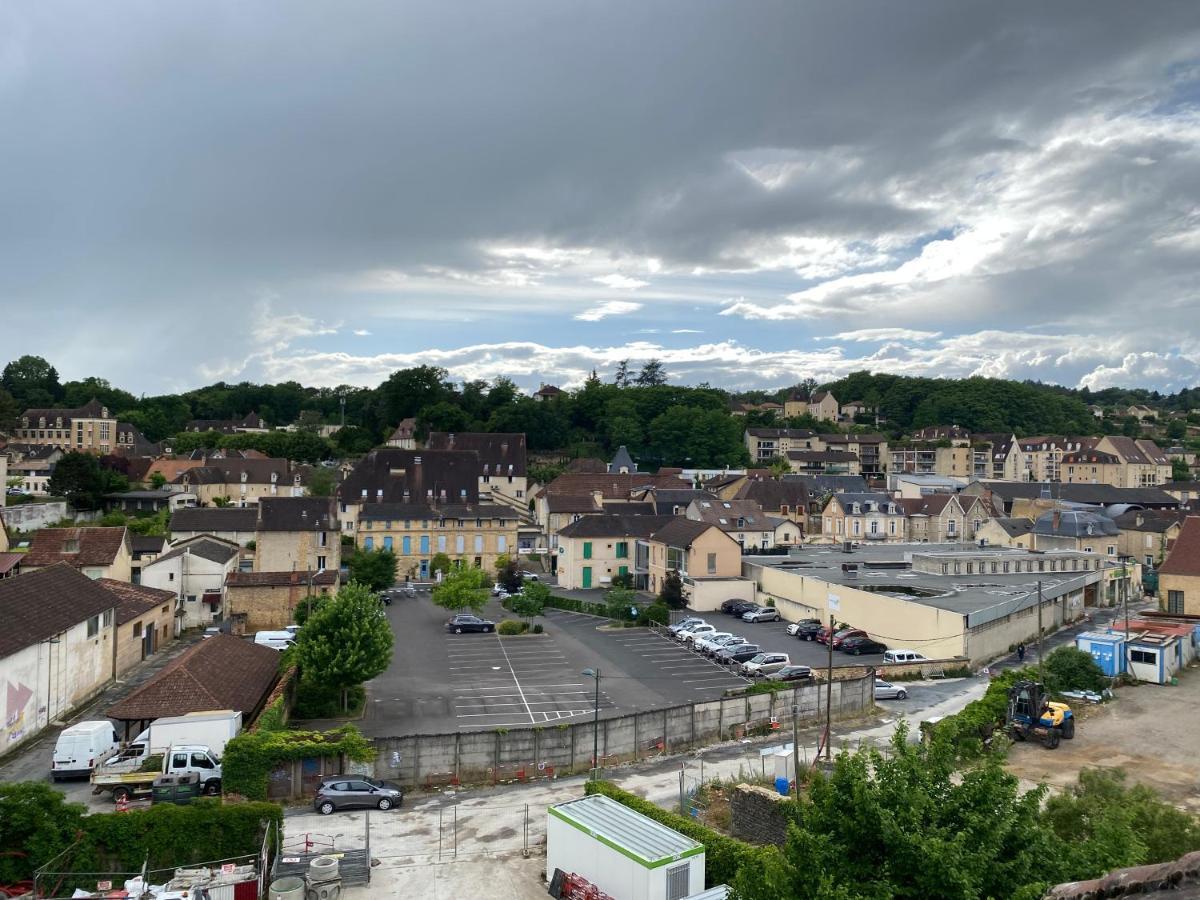 Residence Les Trois Jardins Avec Wifi Et Parking Gratuit Сарла-ла-Канеда Екстериор снимка