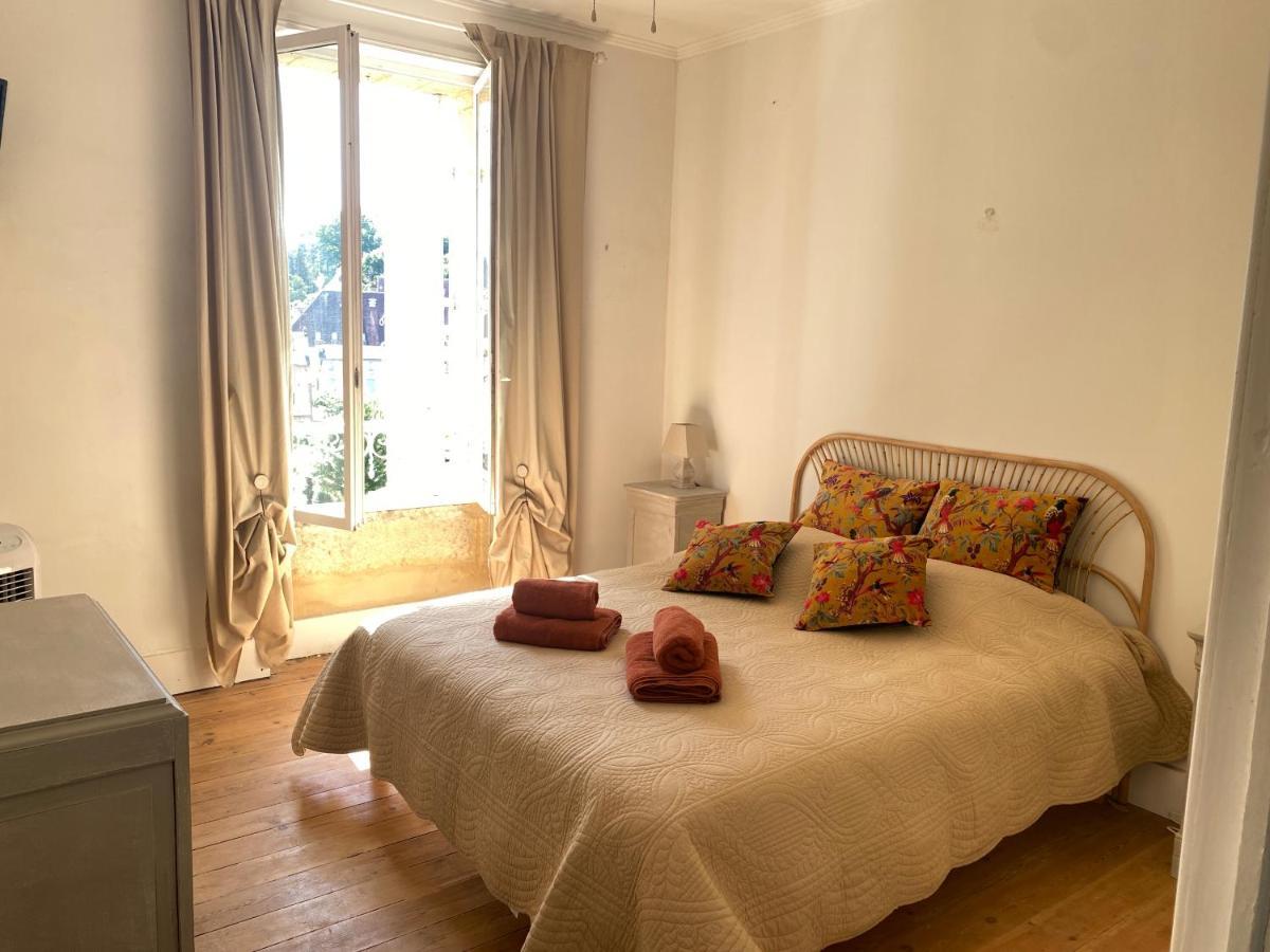 Residence Les Trois Jardins Avec Wifi Et Parking Gratuit Сарла-ла-Канеда Екстериор снимка