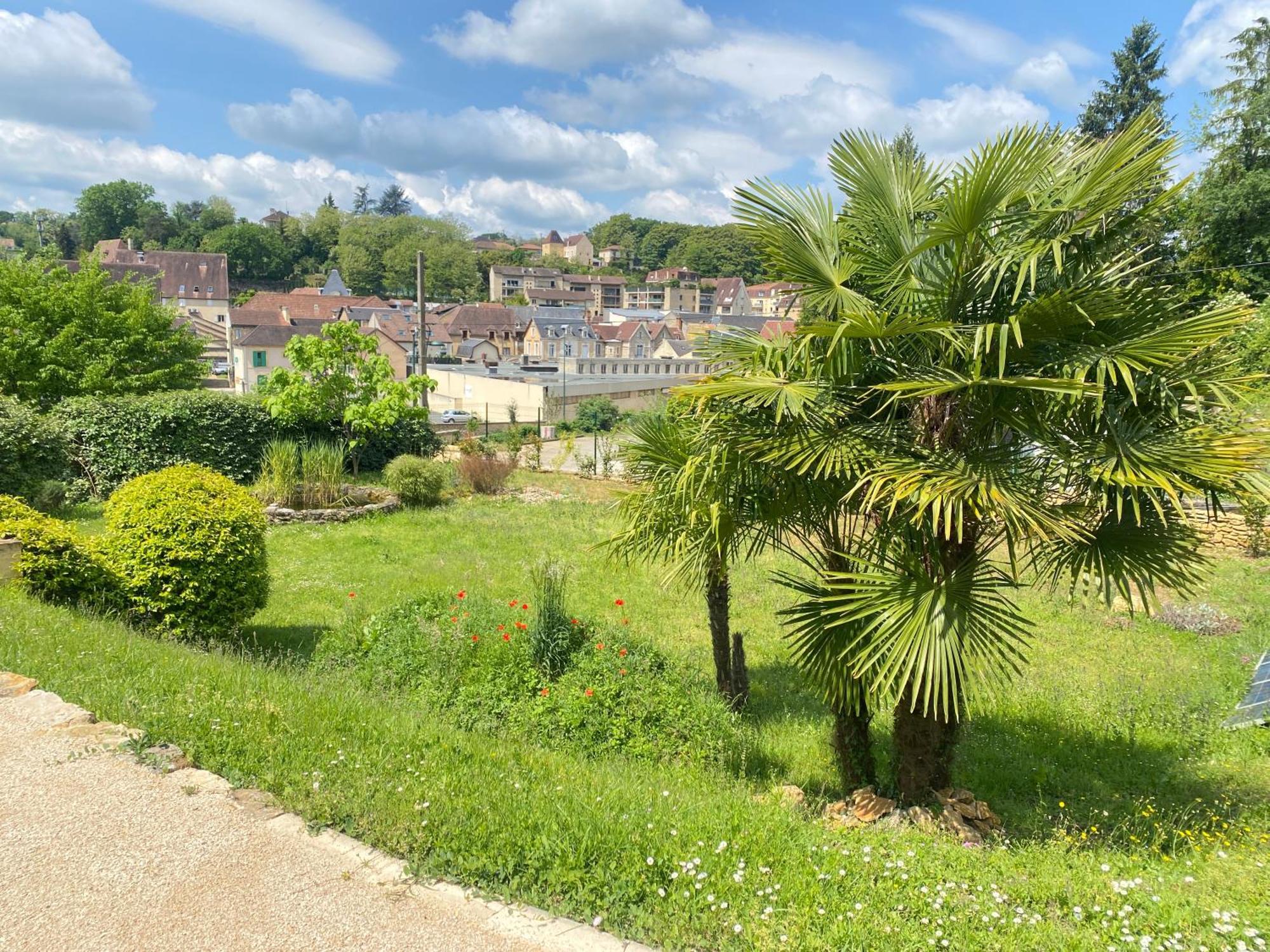 Residence Les Trois Jardins Avec Wifi Et Parking Gratuit Сарла-ла-Канеда Екстериор снимка