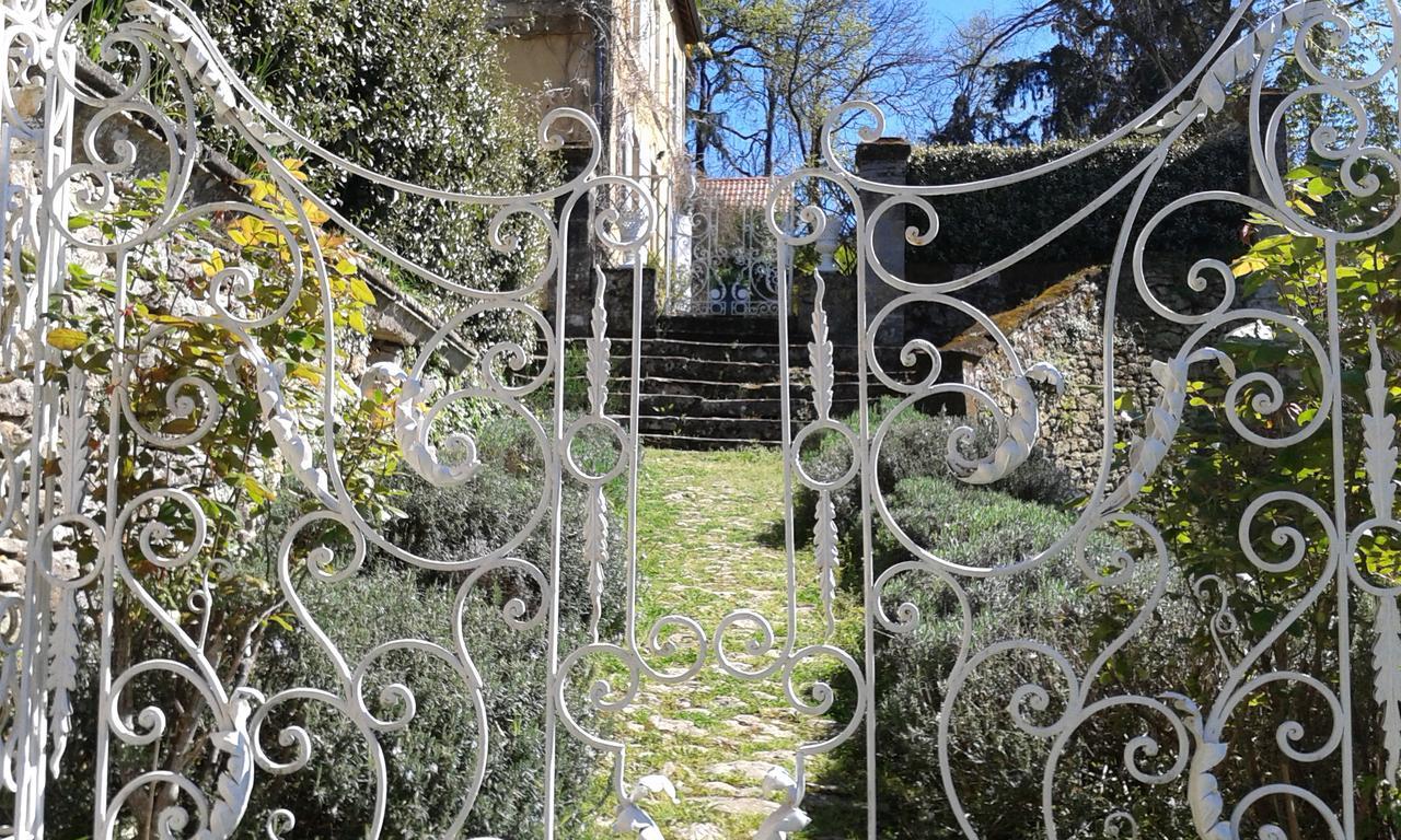 Residence Les Trois Jardins Avec Wifi Et Parking Gratuit Сарла-ла-Канеда Екстериор снимка